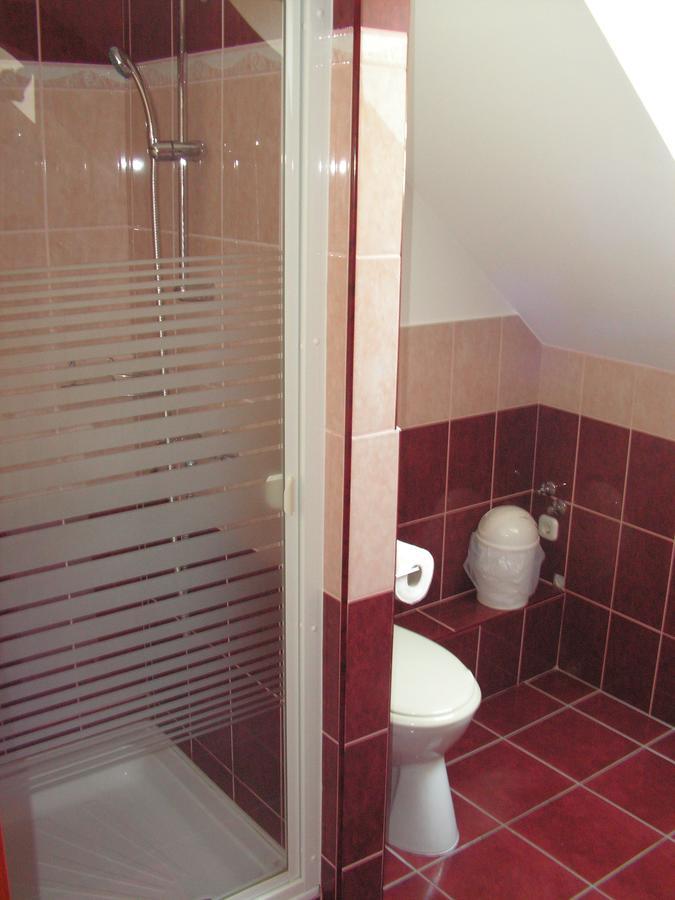 Nefelejcs Fagyizó és Apartmanház Kistolmacs Exterior foto