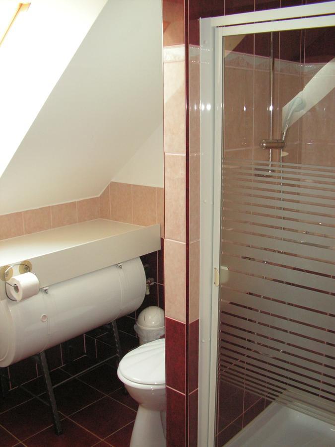 Nefelejcs Fagyizó és Apartmanház Kistolmacs Exterior foto